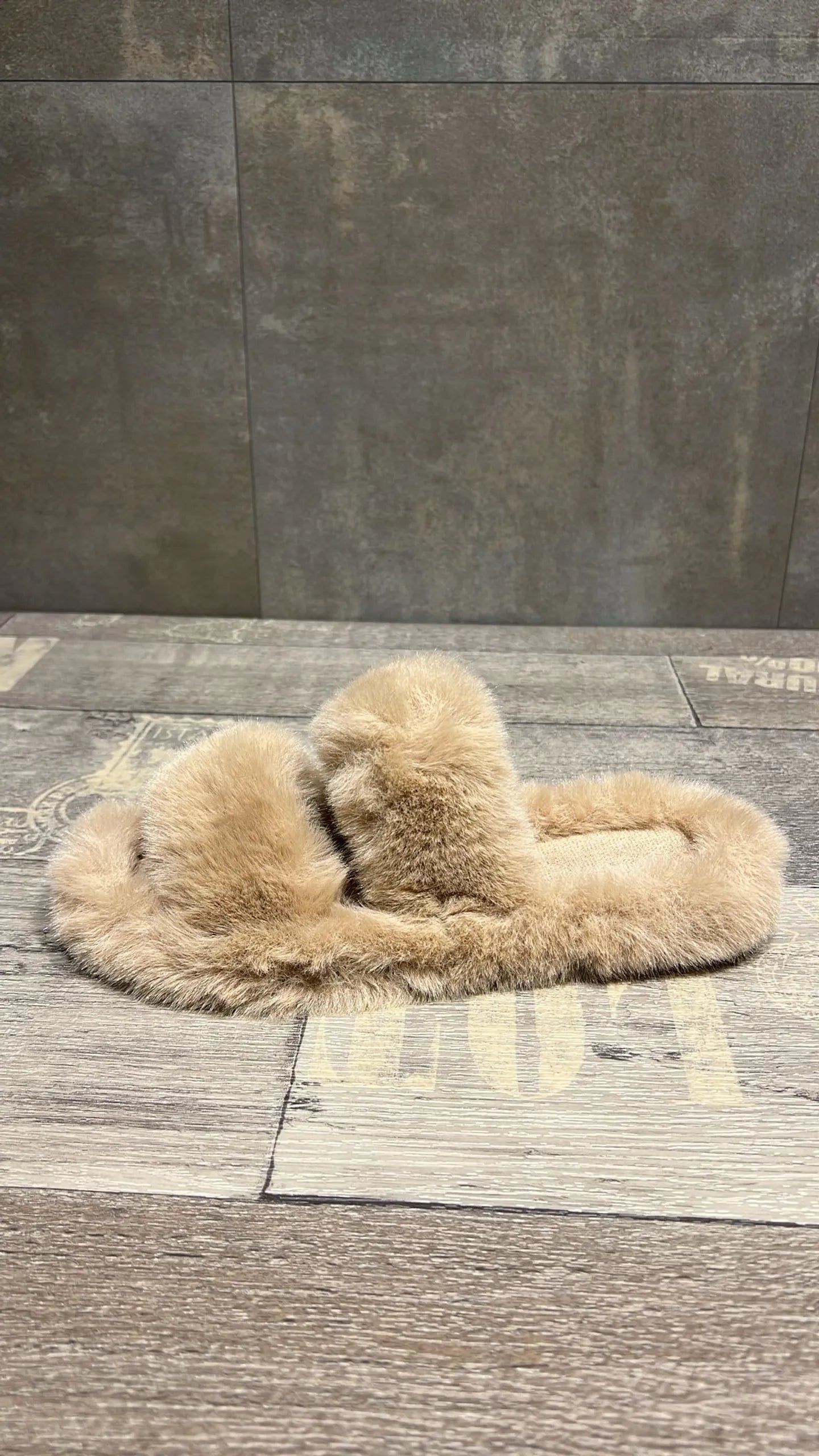 DY 71602 Women’s Slippers - G&S