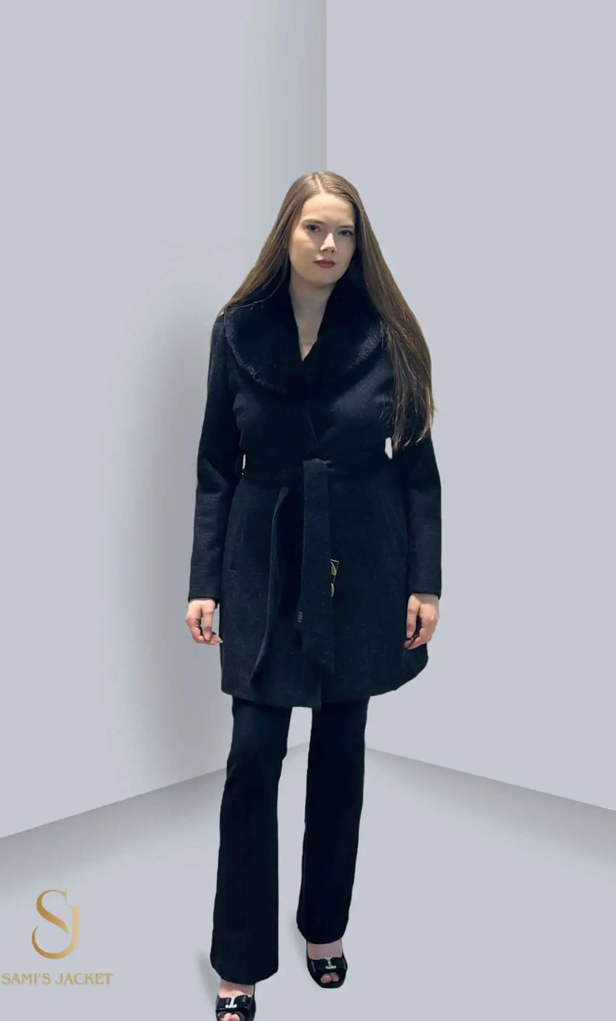 Stylish woman wearing a black Model 1001 jacket, perfect for winter, showcasing comfort and sophistication.