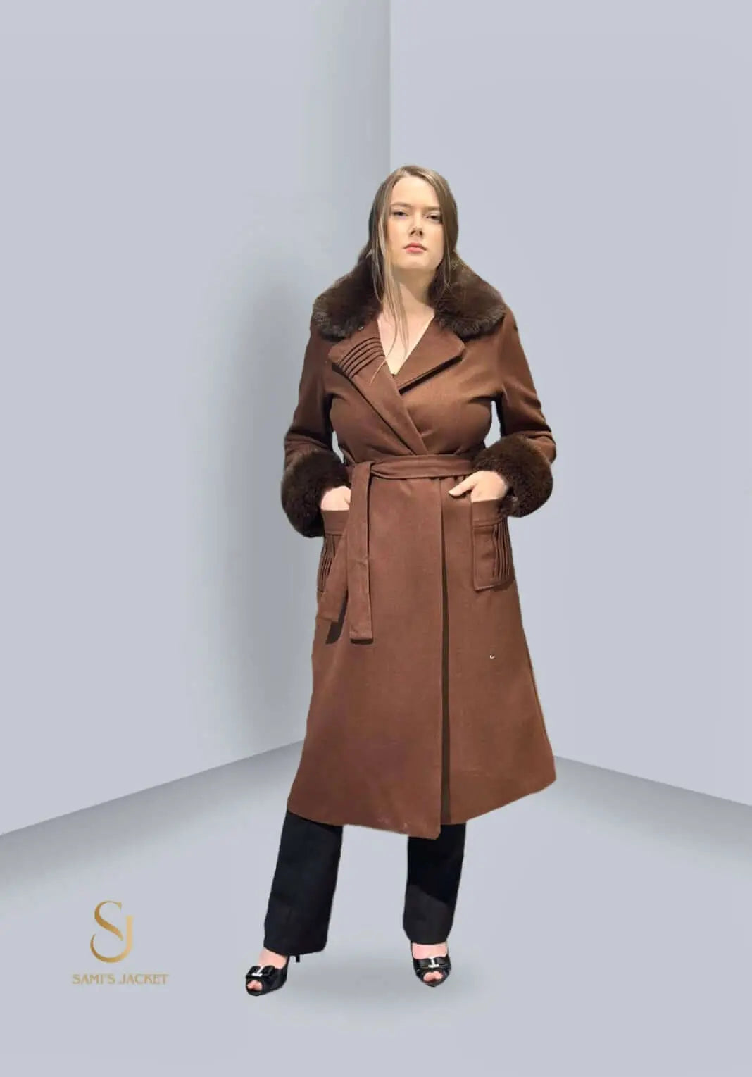 Chic women's brown winter jacket with fur collar, perfect for layering on cold days. Stylish and practical winter fashion.