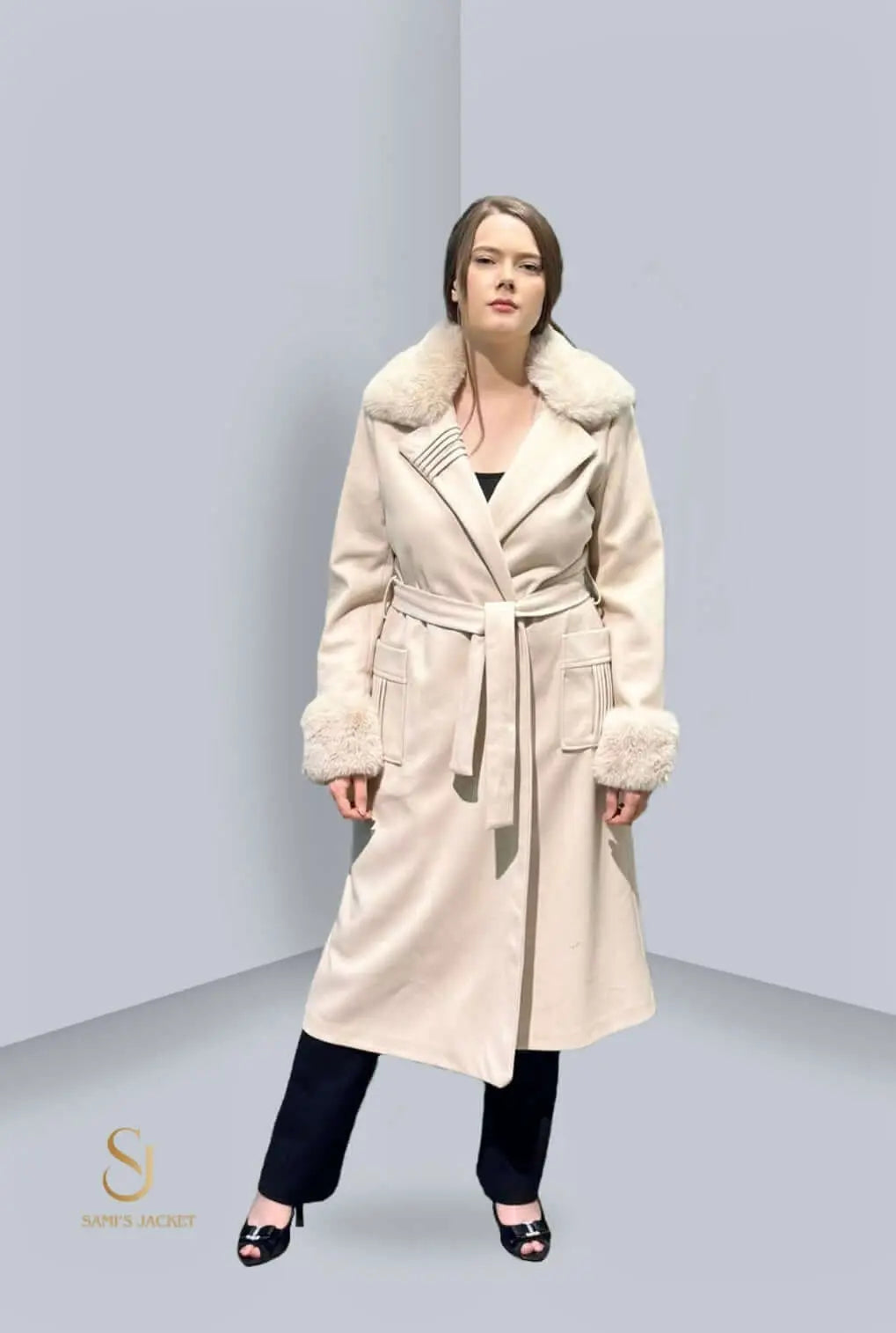 Chic women's winter jacket with faux fur collar and cuffs, tailored fit, perfect for stylish layering in colder weather.