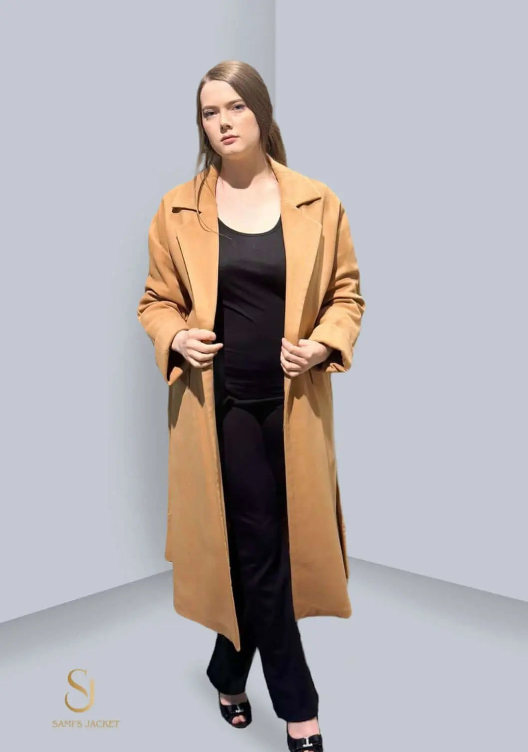 Stylish woman wearing a warm Model 1018 jacket, perfect for winter, showcasing modern fashion and comfort.