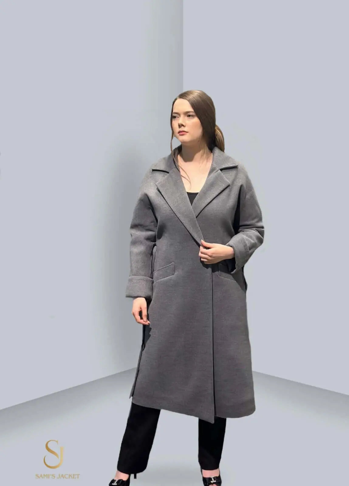 Stylish gray Model 1018 jacket showcasing modern design, perfect for fashionable winter wear for women.