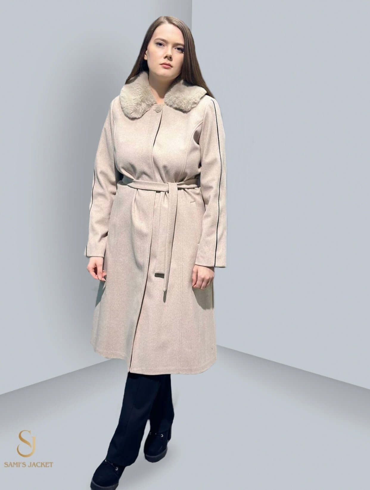 Model 1007 women's faux fur jacket in beige with tailored fit, perfect for stylish winter wear and layering.