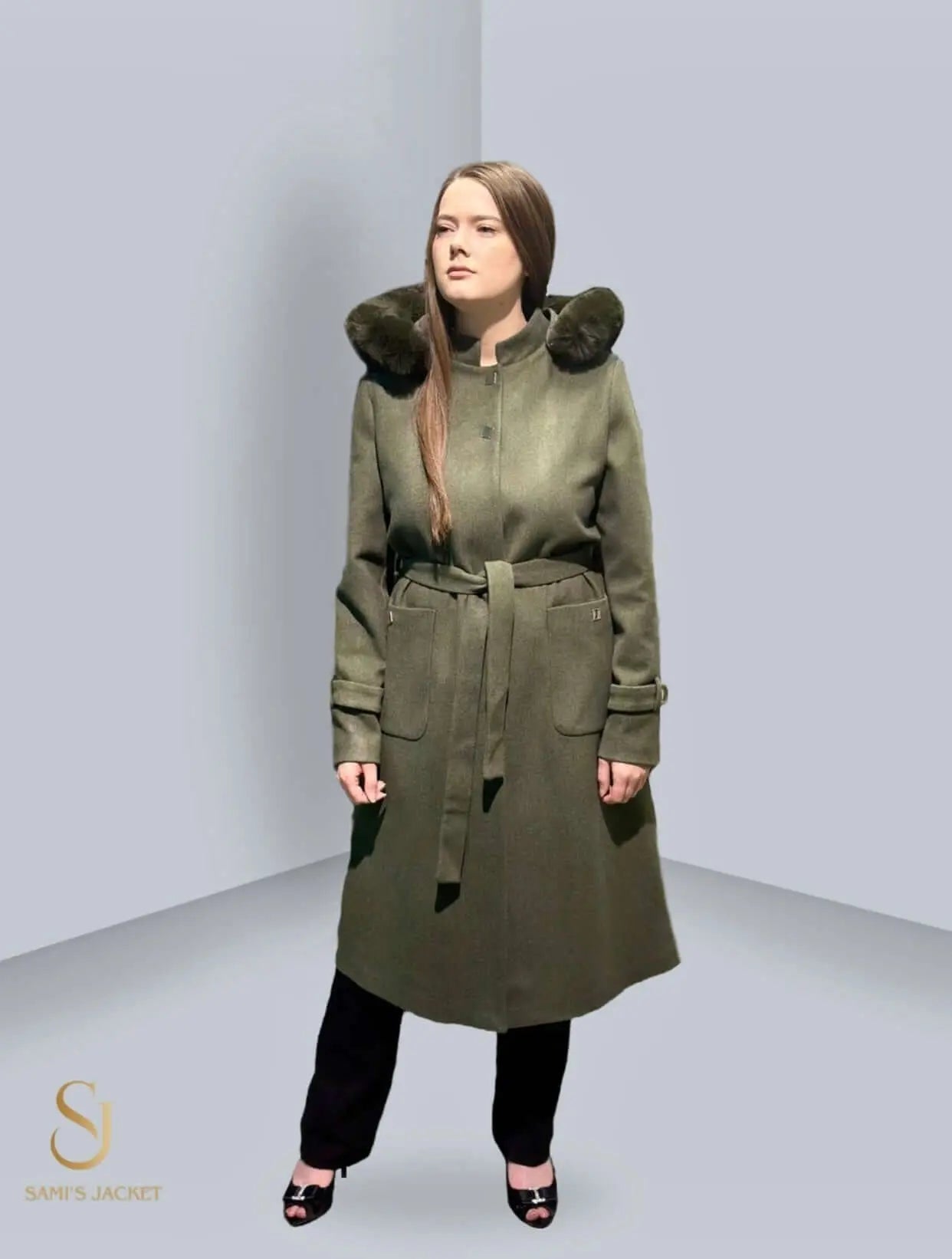 Stylish women's winter coat with fur collar, tailored fit, and belted design, ideal for cold weather and chic layering.