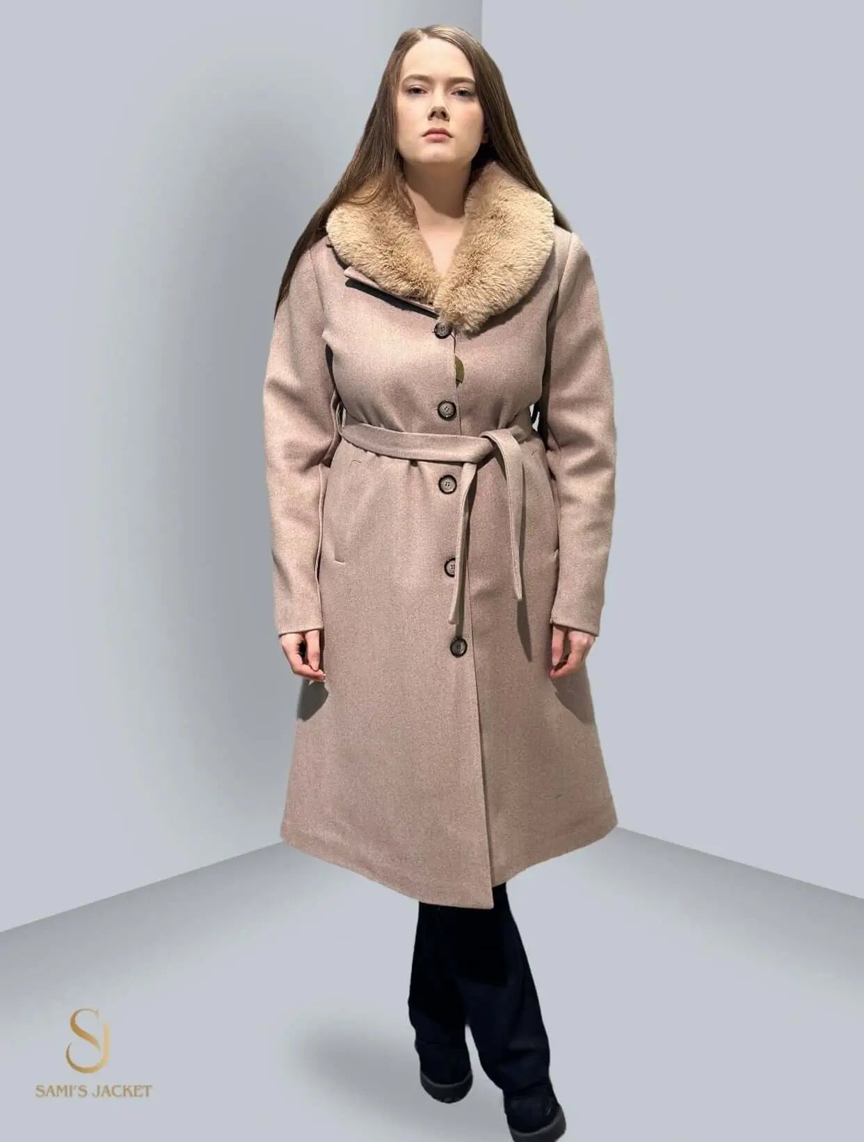 Stylish women's winter jacket with fur collar, perfect for casual and formal occasions, showcasing a tailored fit and warm design.