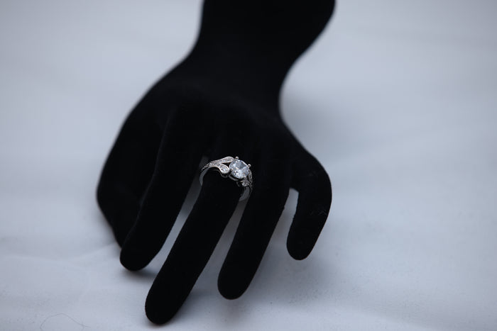 Minerva Ring