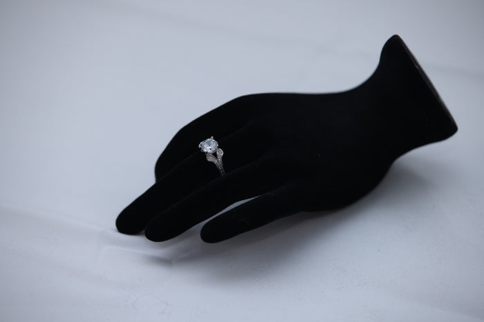 Hera Ring