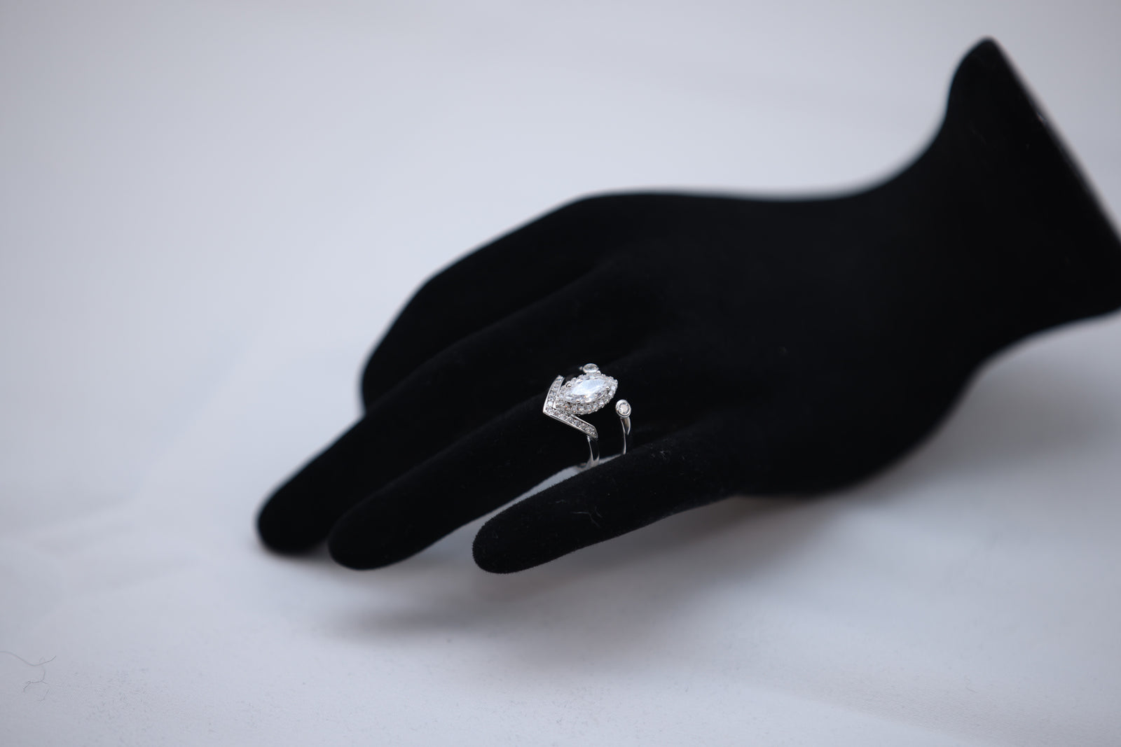 Cassandra Ring