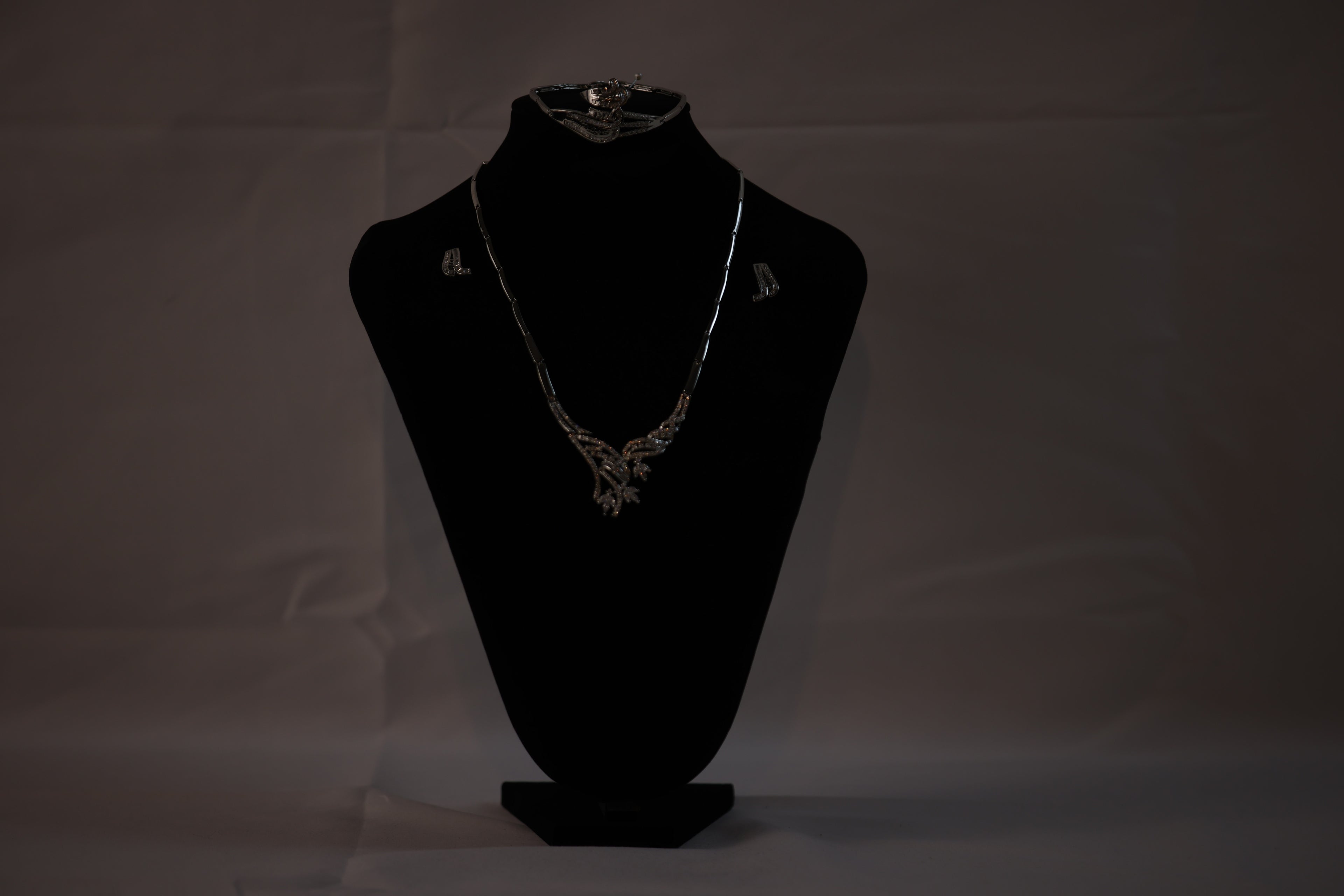 Heritage Jewelry Set