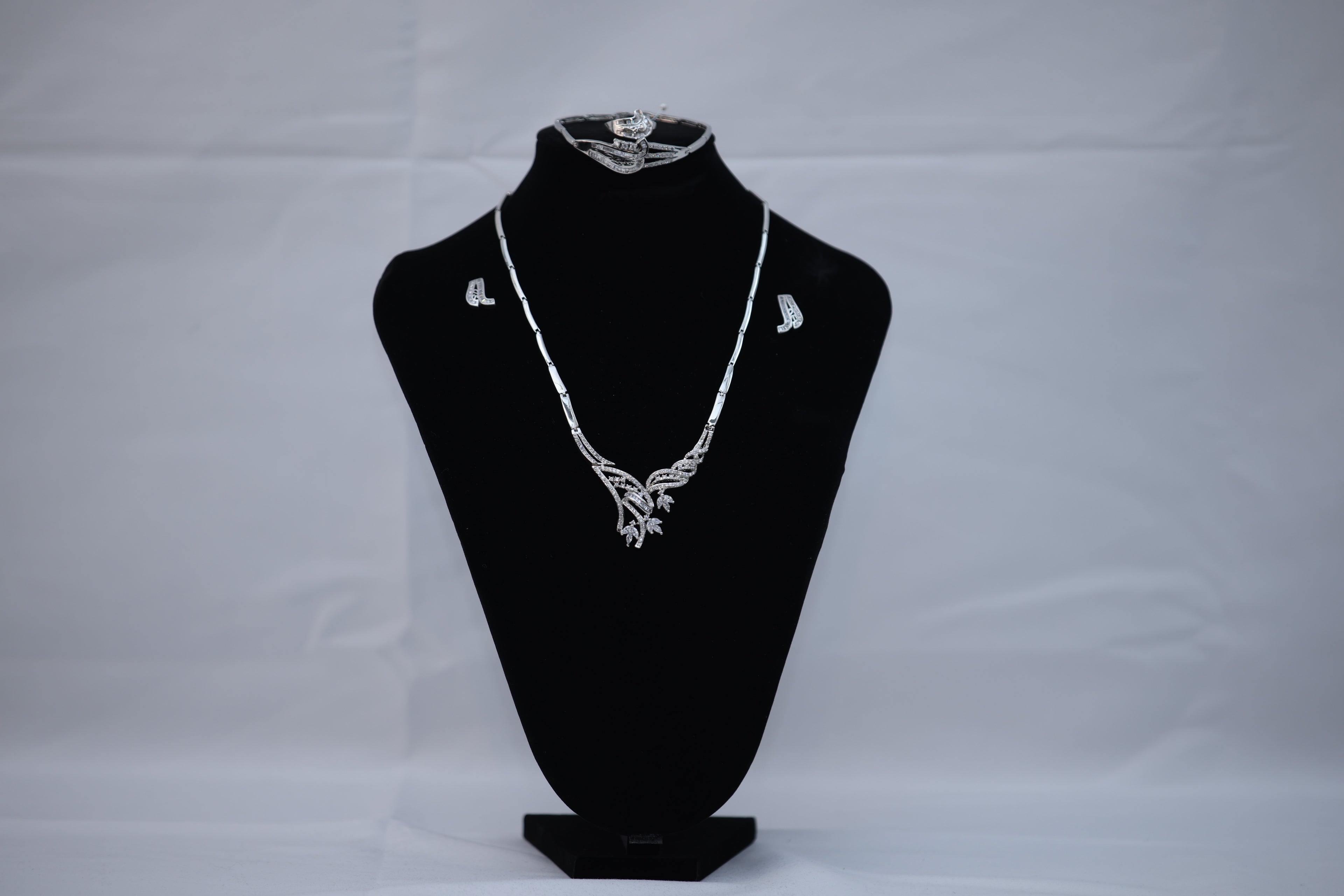 Heritage Jewelry Set