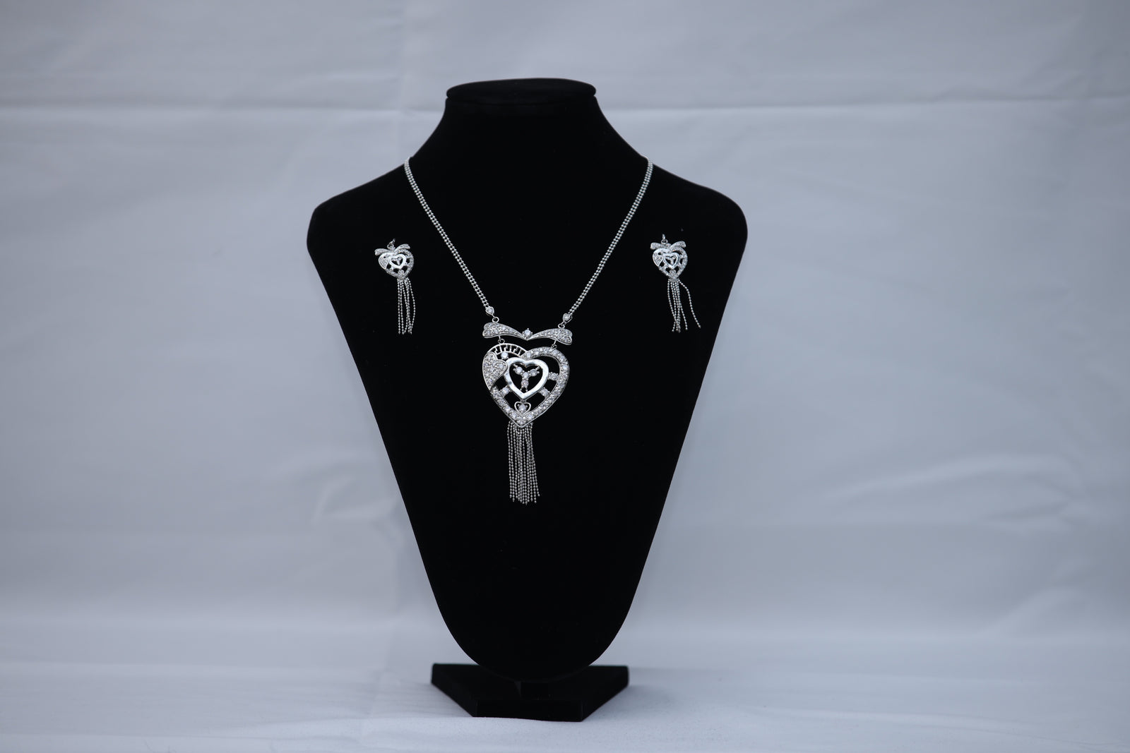 Sovereign Jewelry Set