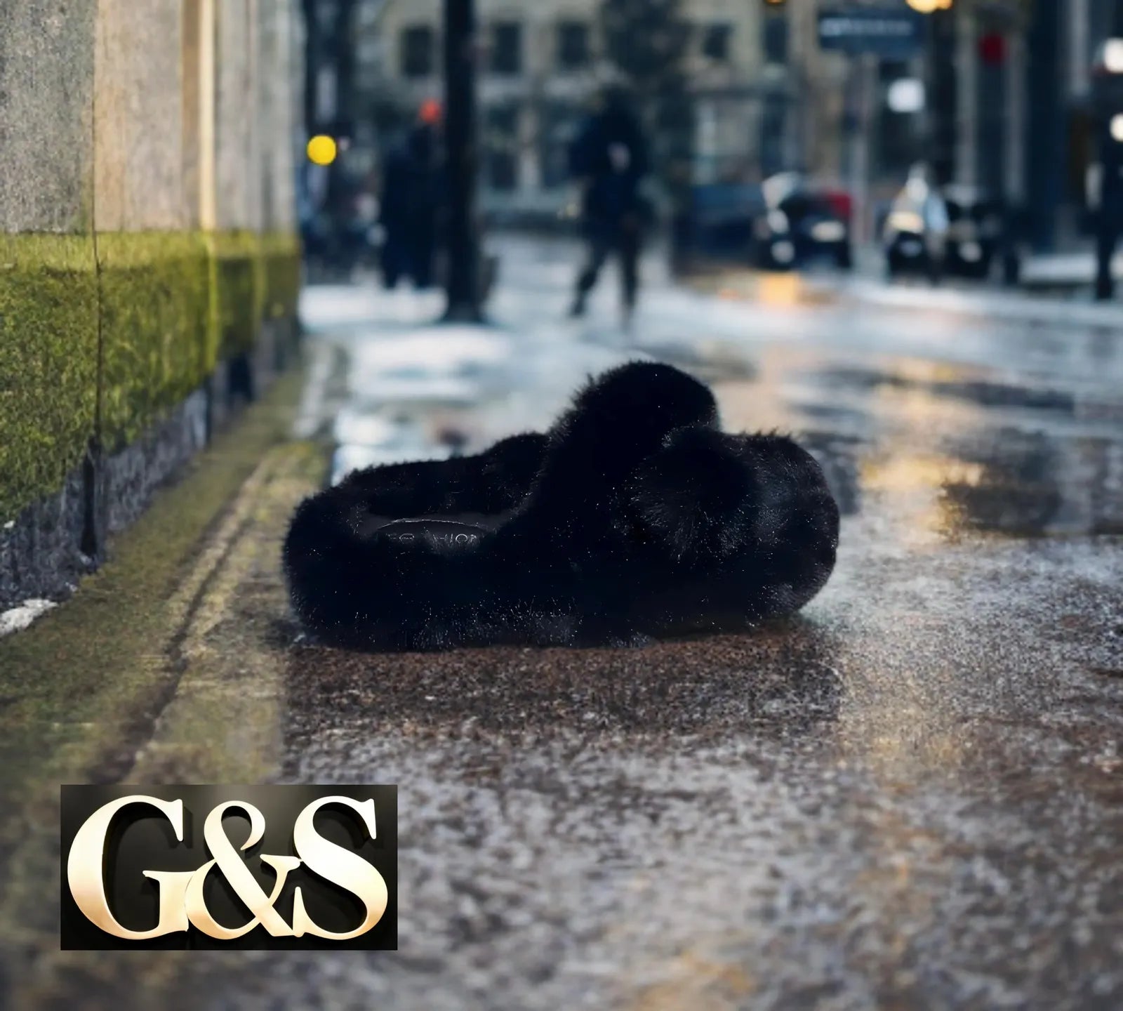 DY F38801 Women’s Slippers - G&S