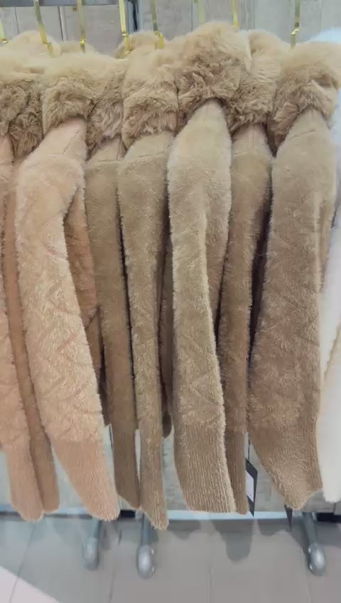 AC 8244 Damjacka i ull och polyester med pälskant ...