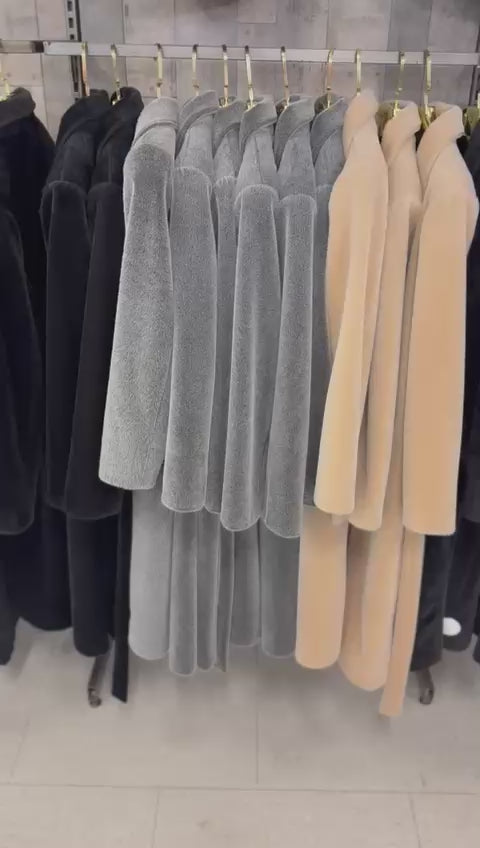 Model 1020 Women’s Coat