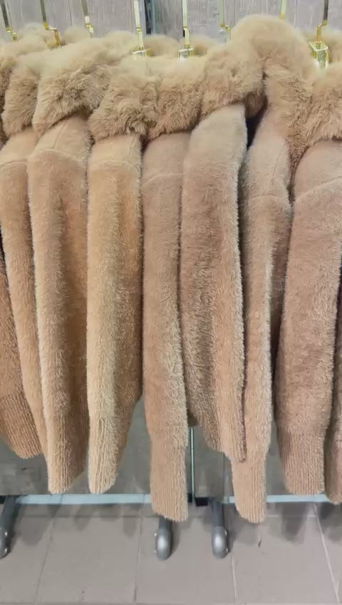 AC 8244 Damjacka i ull och polyester med pälskant ...