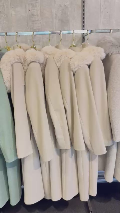 Model 1026 Women’s Coat